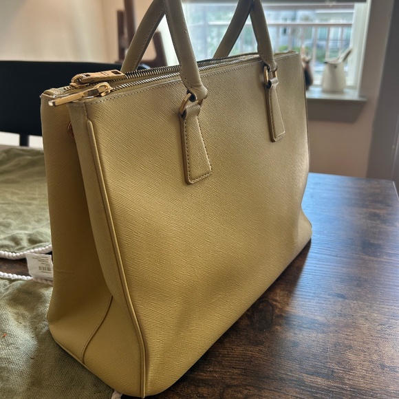 Beautiful handbag - Picture 15 of 16